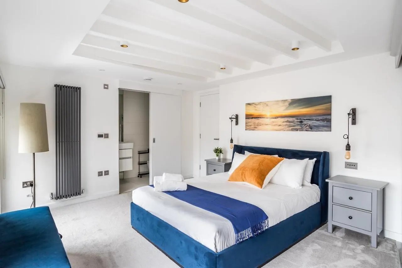 Borough Market 2-Bed Apartments London United Kingdom